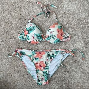 Hot Water Tropical Print Bikini Set Beach